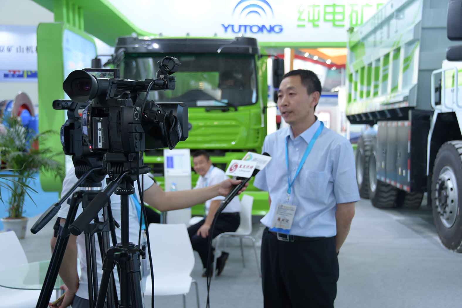 引领未来▲97国际纯电动矿用车闪耀2019CIME展会